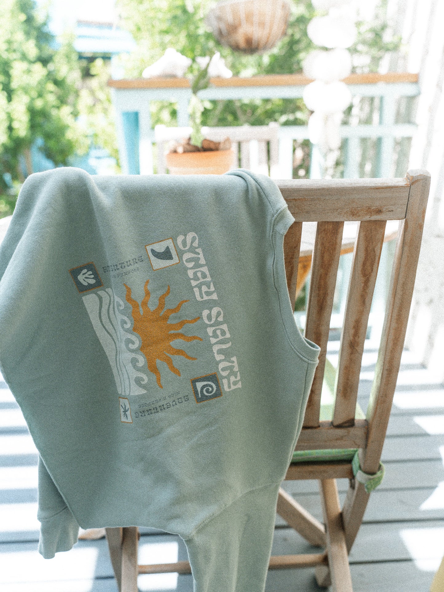 Stay Salty Women's Cropped Sweatshirt