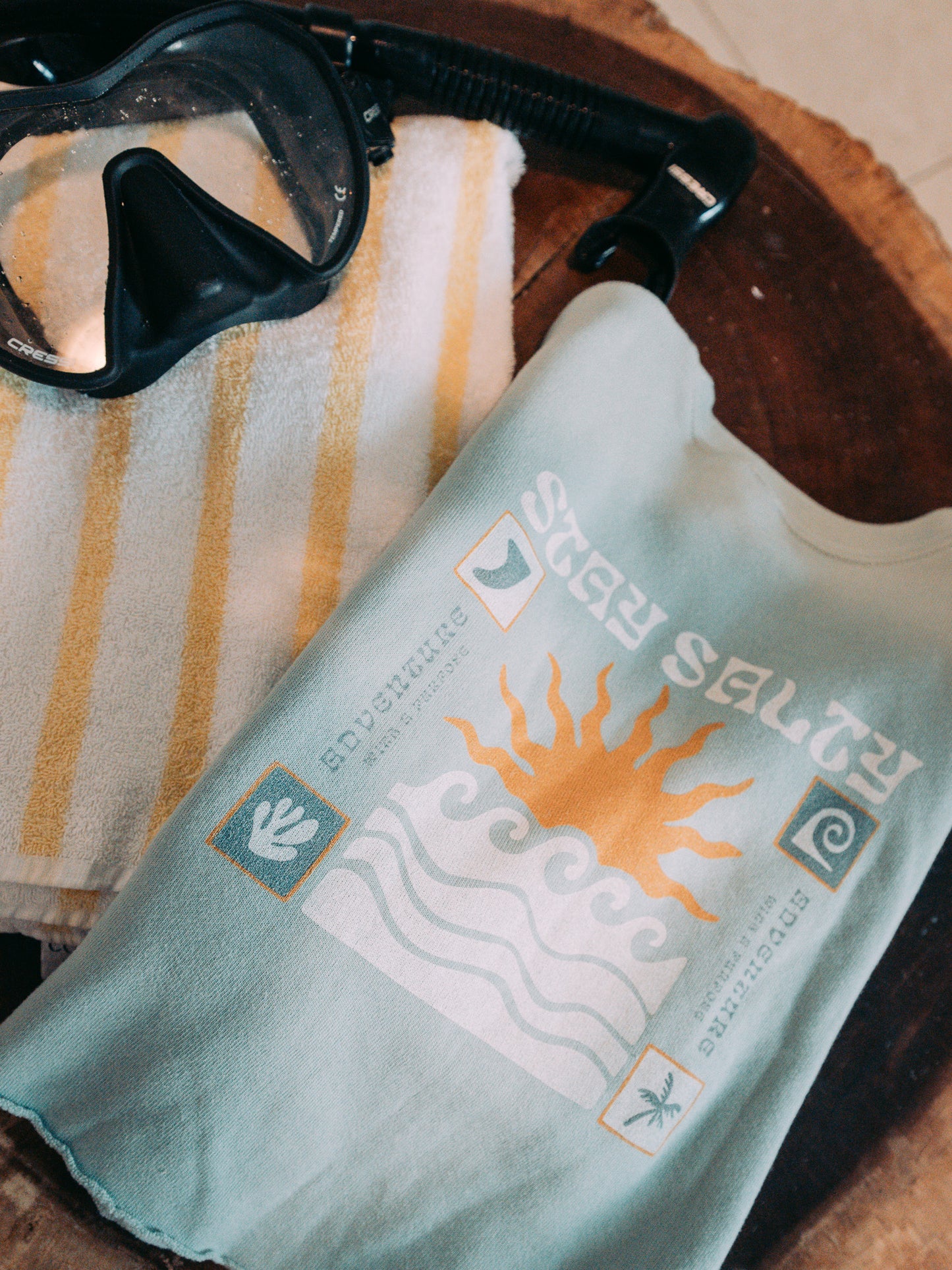 Stay Salty Women's Cropped Sweatshirt